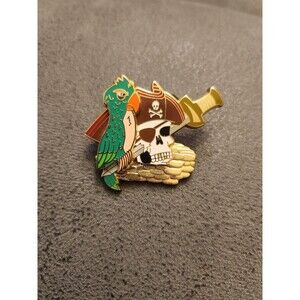 Disney Pirates Of The Caribbean Parrot and Skull Pin